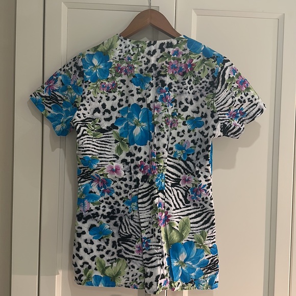 Health Pro nursing scrub top/uniform top - Picture 4 of 5